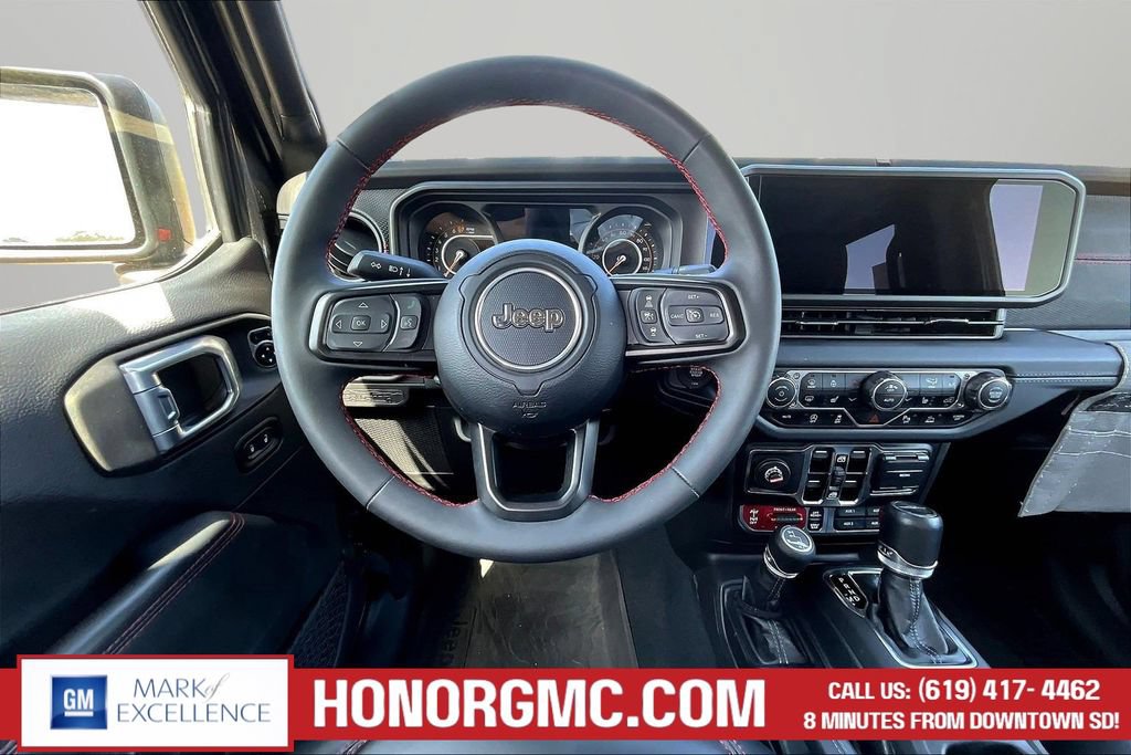 Used 2024 Jeep Gladiator Rubicon w/ Technology Group AWD/4WD image 9