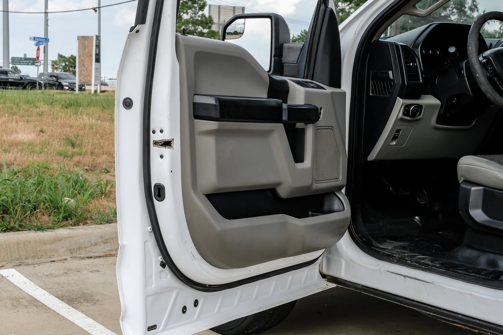 Used 2018 Ford F150 XL w/ Equipment Group 101A Mid RWD image 37