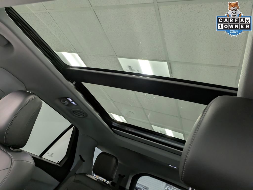 Used 2022 Ford Explorer XLT w/ Equipment Group 202A AWD/4WD image 21