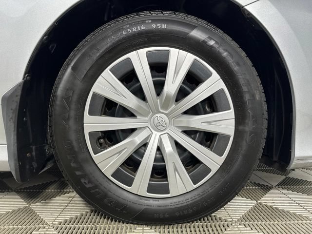 Used 2023 Toyota Camry LE w/ Cold Weather Package FWD image 7