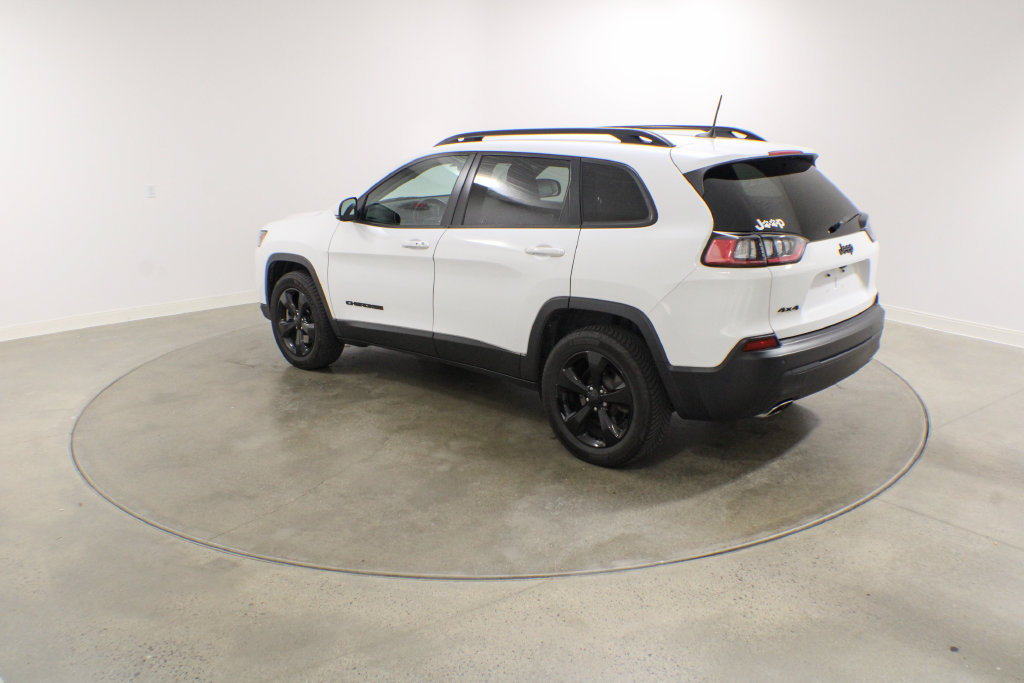 Used 2020 Jeep Cherokee Latitude Plus AWD/4WD image 3