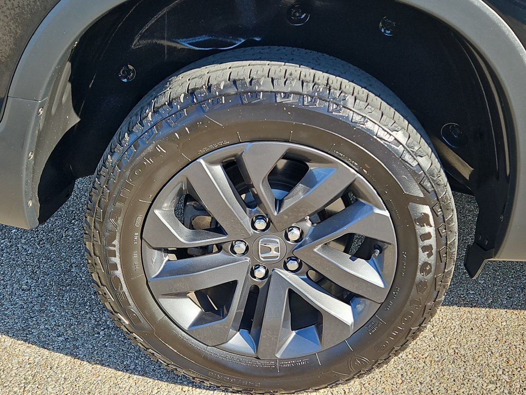 Used 2025 Honda Ridgeline Sport image 5