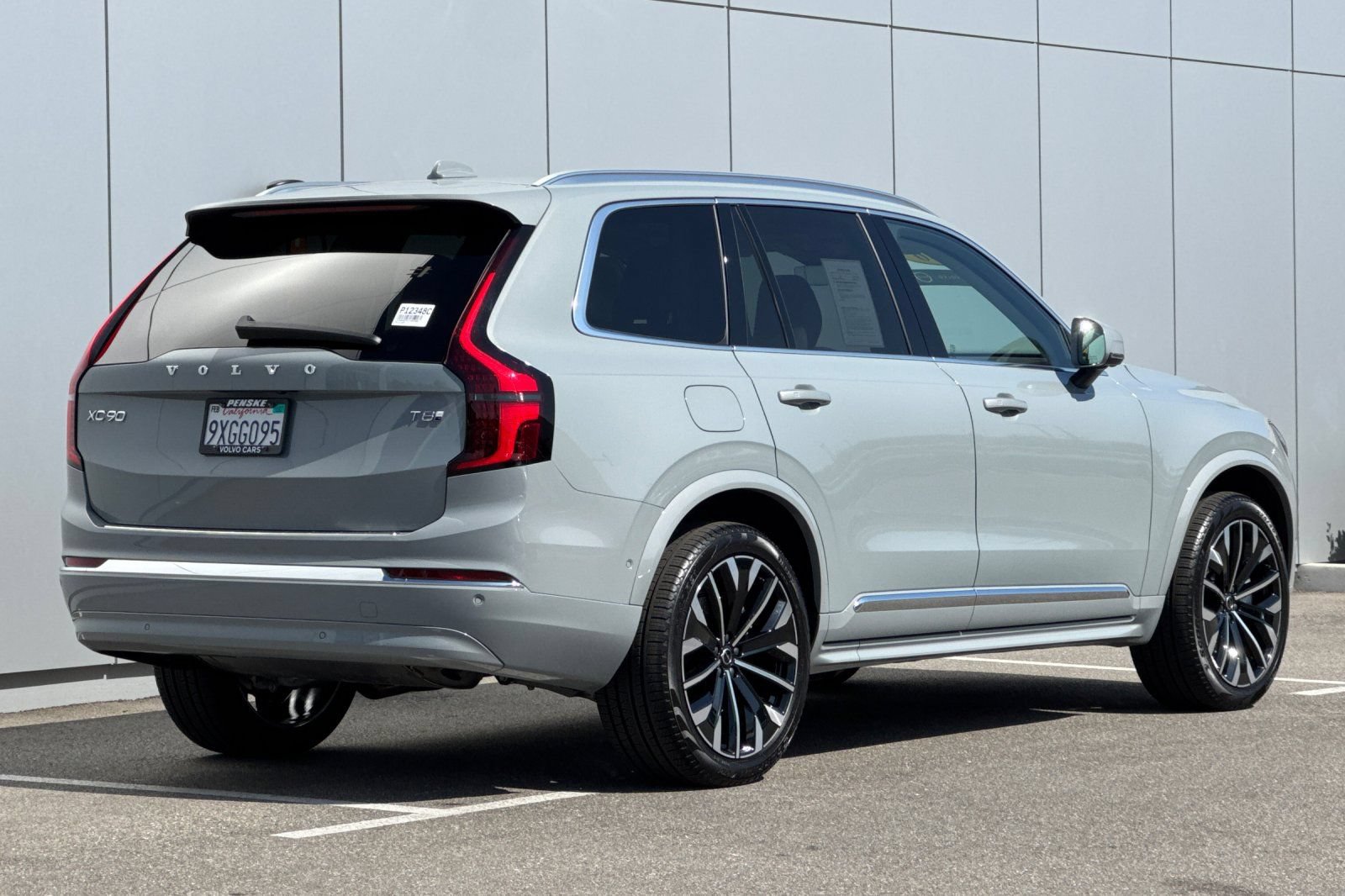 Certified 2026 Volvo XC90 T8 Ultra w/ Protection Package Premier AWD/4WD image 5