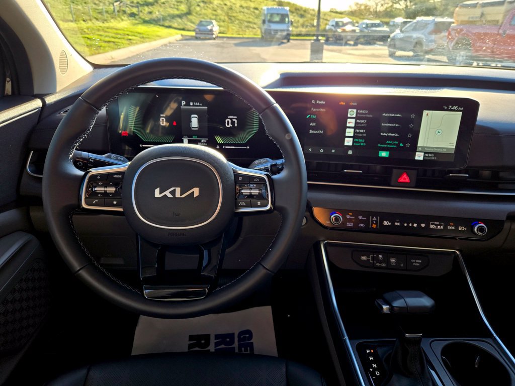 Used 2026 Kia Carnival EX FWD image 18
