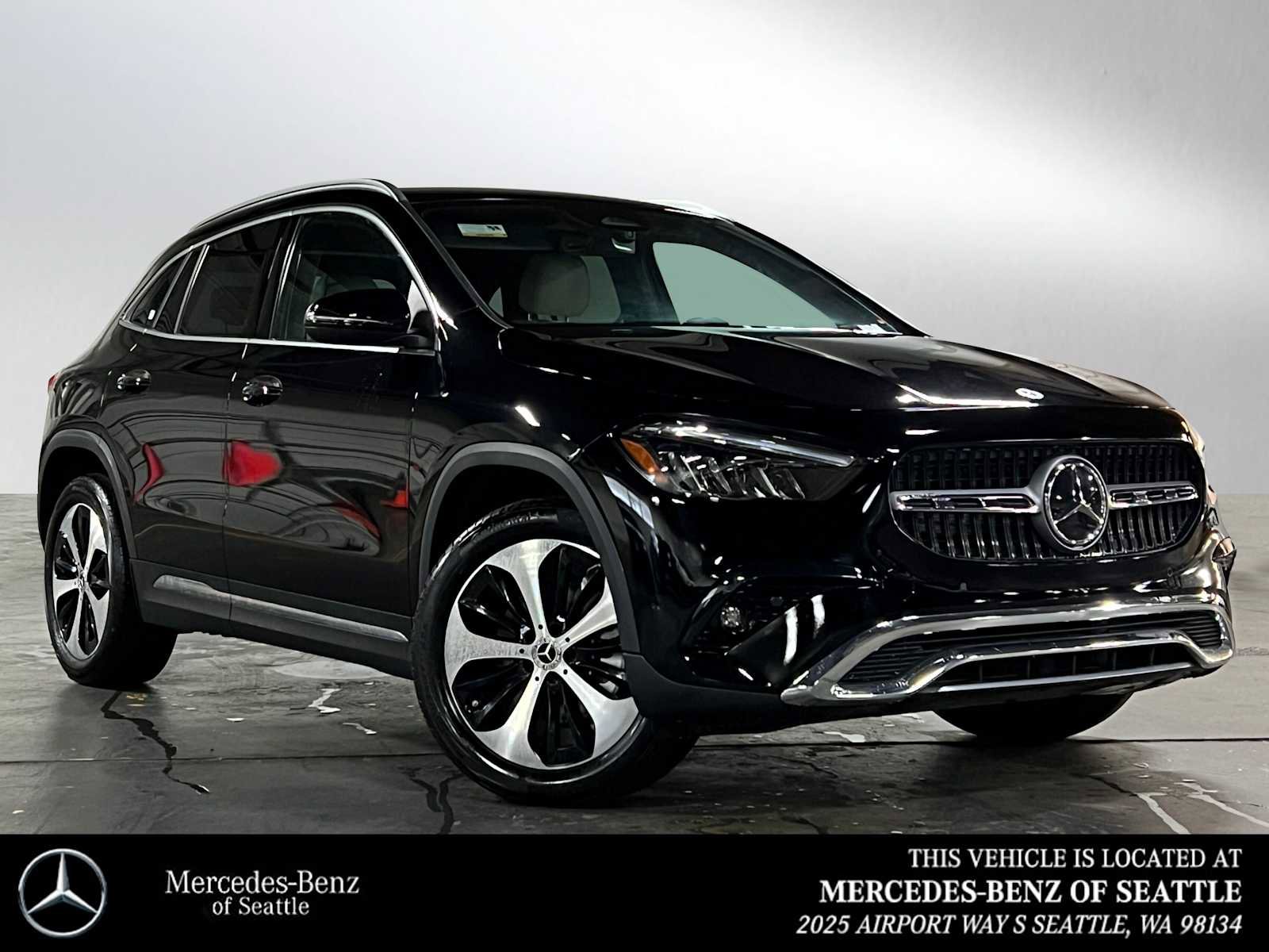 Used 2025 Mercedes-Benz GLA 250 4MATIC image 1