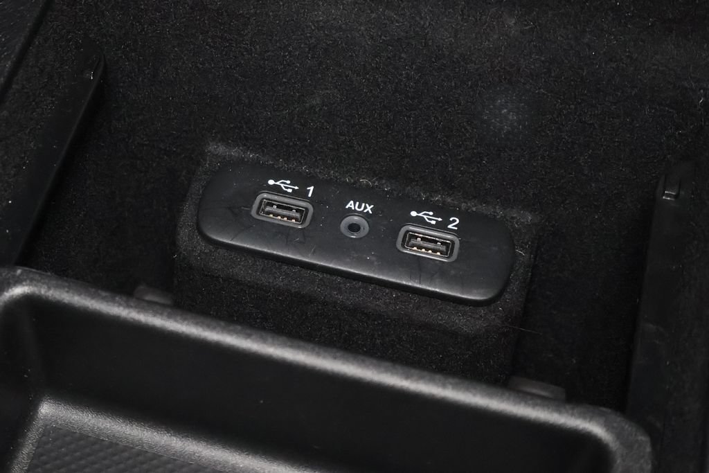 Used 2020 Dodge Charger SXT AWD/4WD image 32