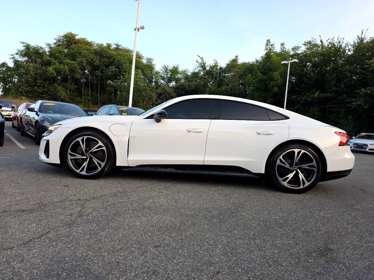 Used 2022 Audi e-tron GT Premium Plus w/ Performance Package image 8