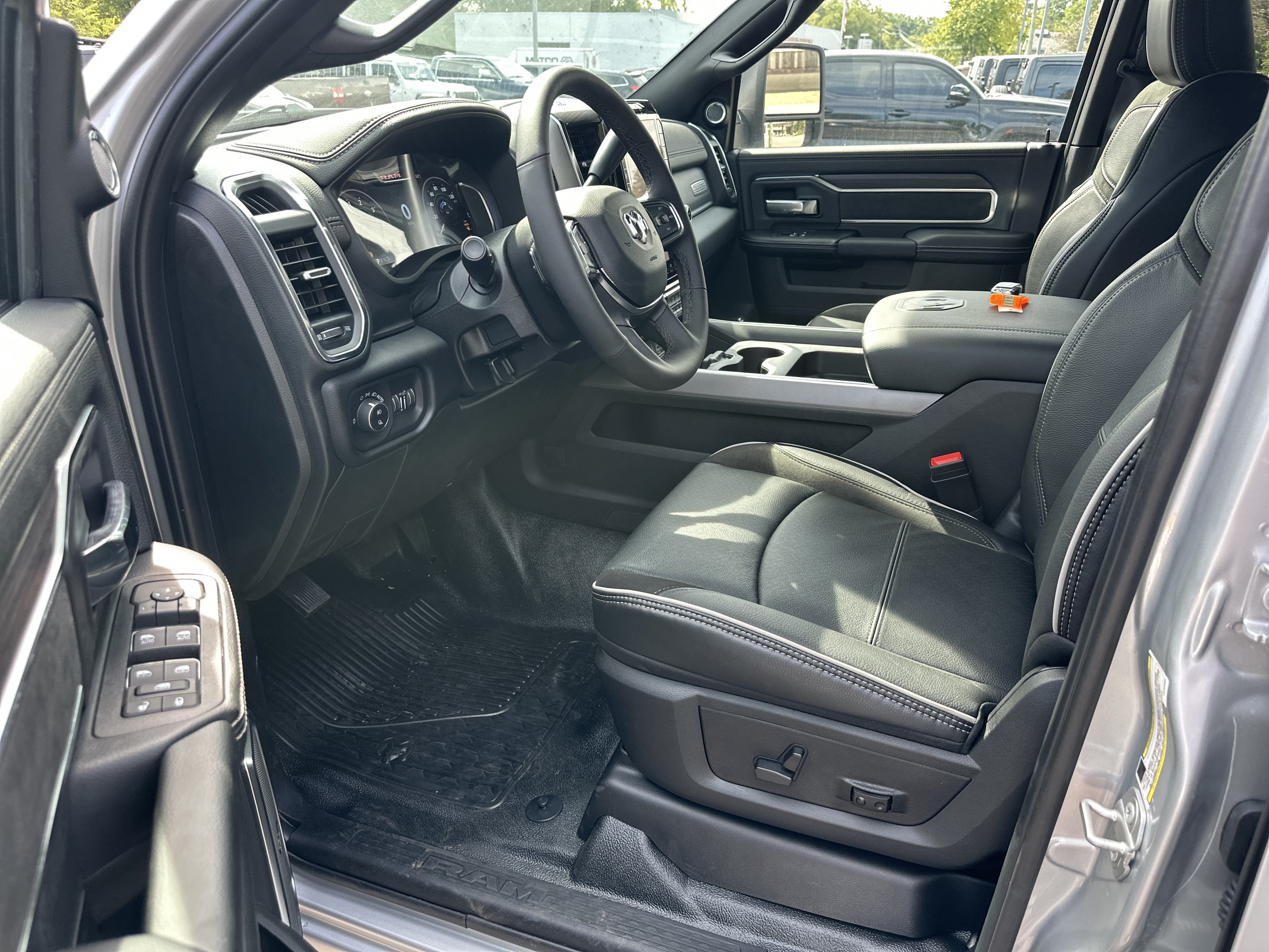 New 2027 RAM 5500 4x4 Crew Cab w/ Laramie Trim Package image 30