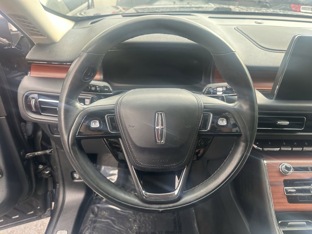 Used 2023 Lincoln Aviator Reserve w/ Equipment Group 201A AWD/4WD image 16