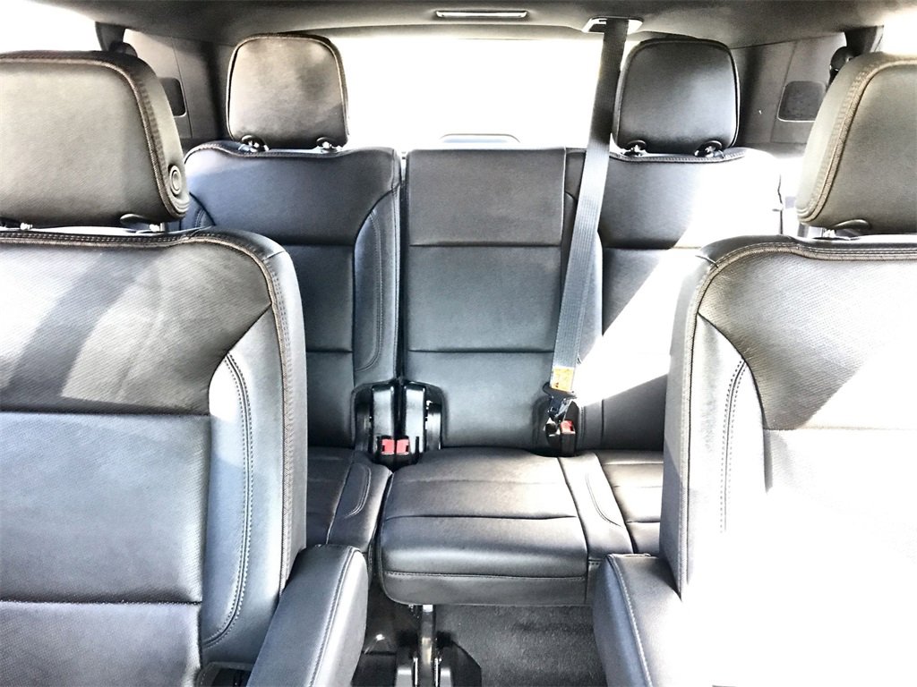 Used 2023 Chevrolet Tahoe High Country w/ Premium Package image 24