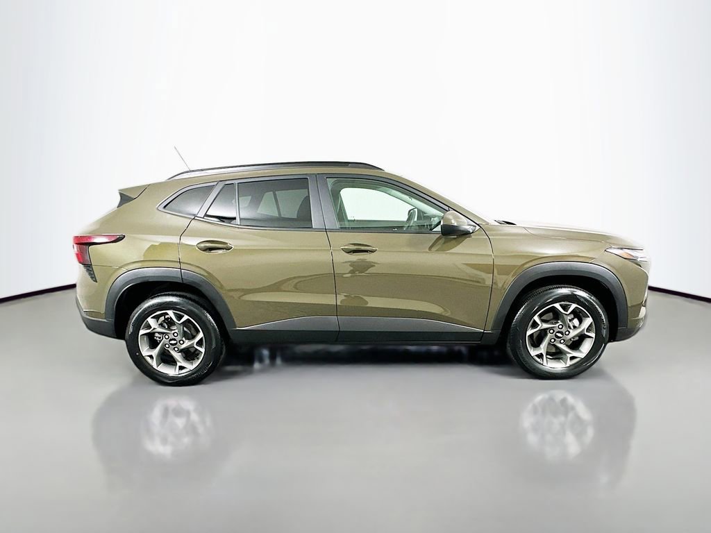 Used 2024 Chevrolet Trax LT image 4