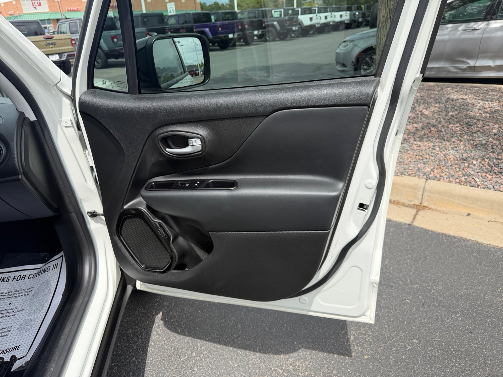 Used 2023 Jeep Renegade Altitude AWD/4WD image 16