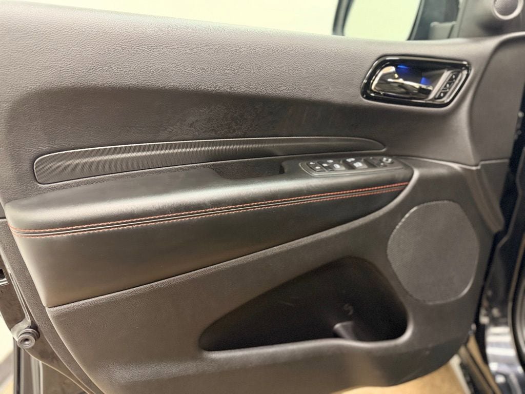 Used 2025 Dodge Durango GT image 12