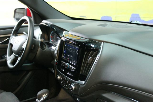 Used 2023 Chevrolet Traverse LT image 10