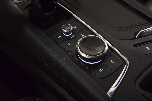 Used 2025 Cadillac XT5 Premium Luxury image 30