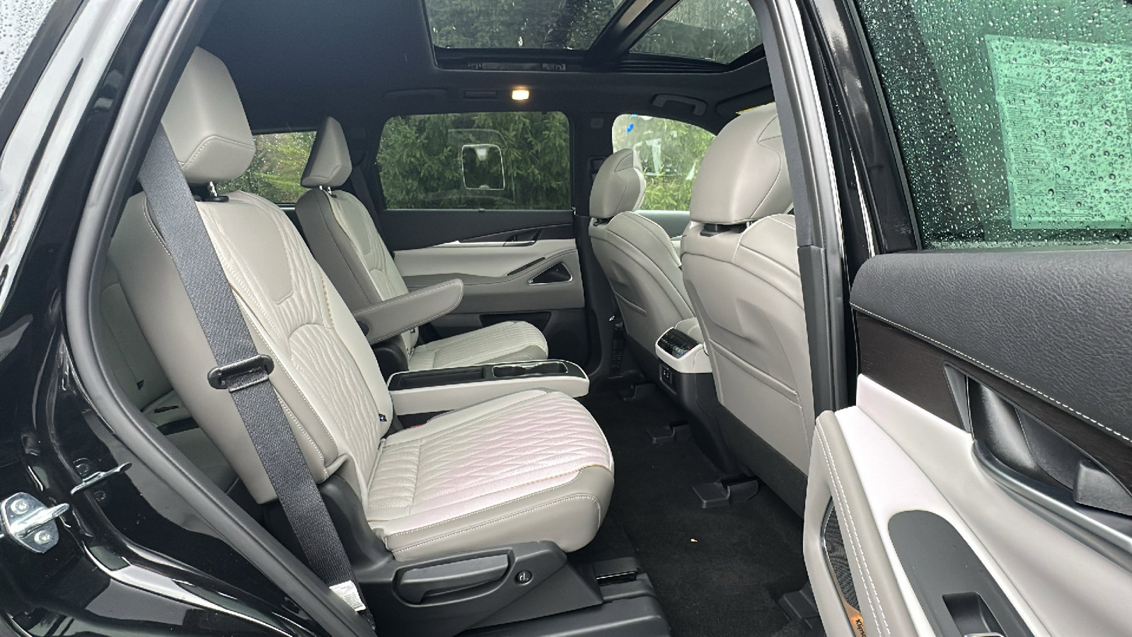 New 2026 INFINITI QX60 Autograph w/ Dark Cargo Package image 10