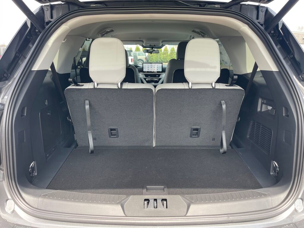 New 2026 Ford Explorer Active w/ Active Comfort Package image 23
