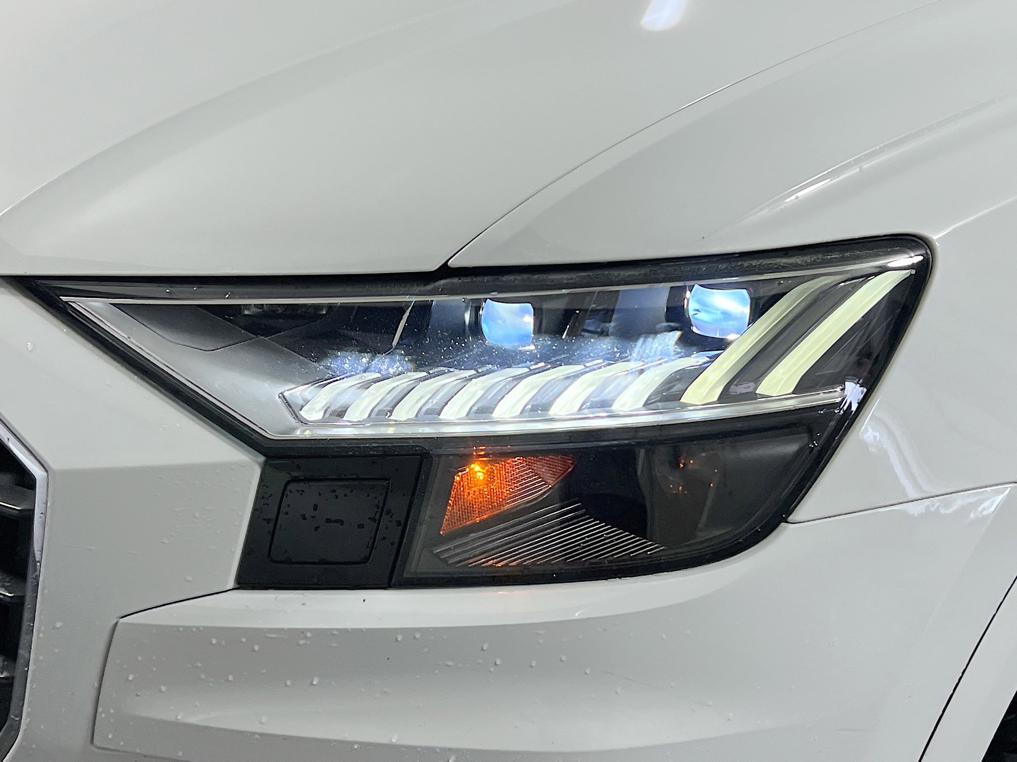 Used 2019 Audi Q8 Prestige w/ Luxury Package image 11