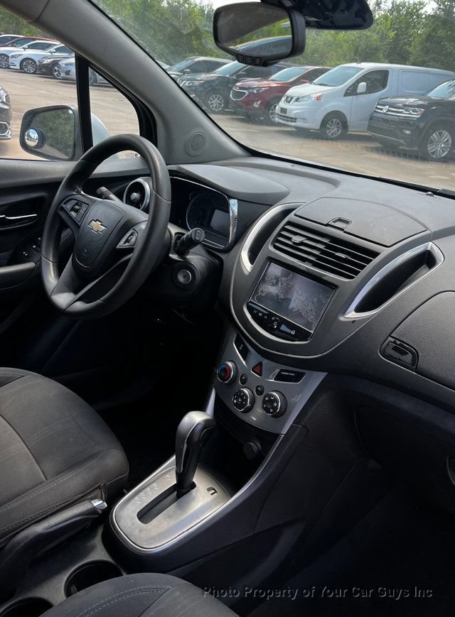 Used 2016 Chevrolet Trax LT AWD/4WD image 18