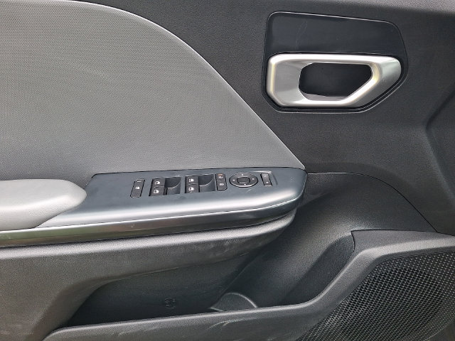 Certified 2025 Kia K4 FWD image 12