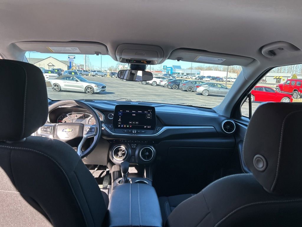 Used 2025 Chevrolet Blazer LT image 14