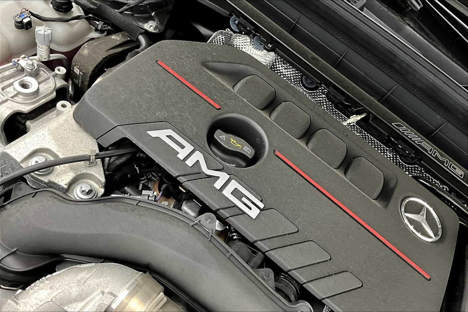 New 2025 Mercedes-Benz GLB 35 AMG 4MATIC image 17