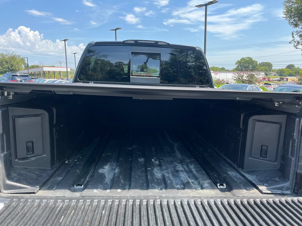 Used 2019 Nissan Titan Platinum Reserve AWD/4WD image 21