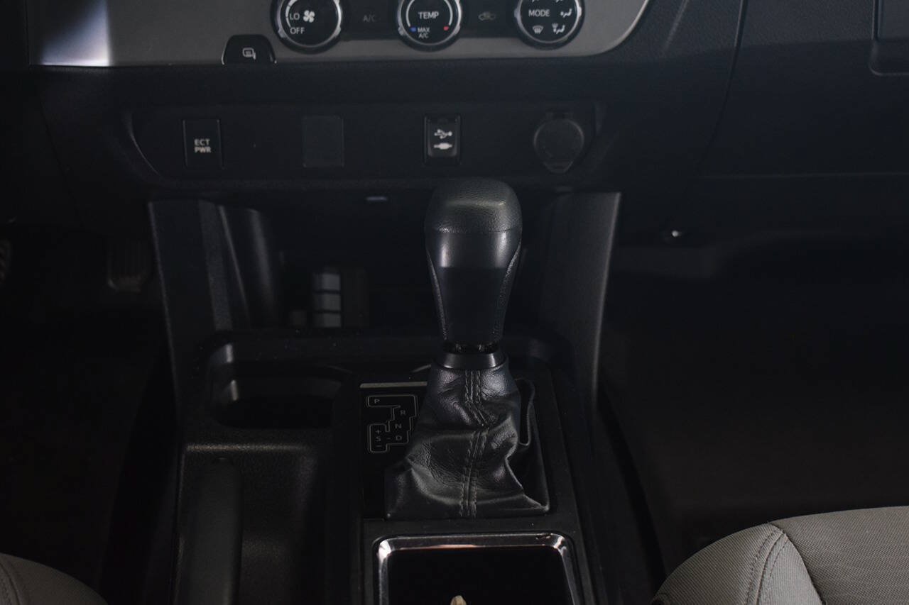 Used 2018 Toyota Tacoma SR RWD image 27