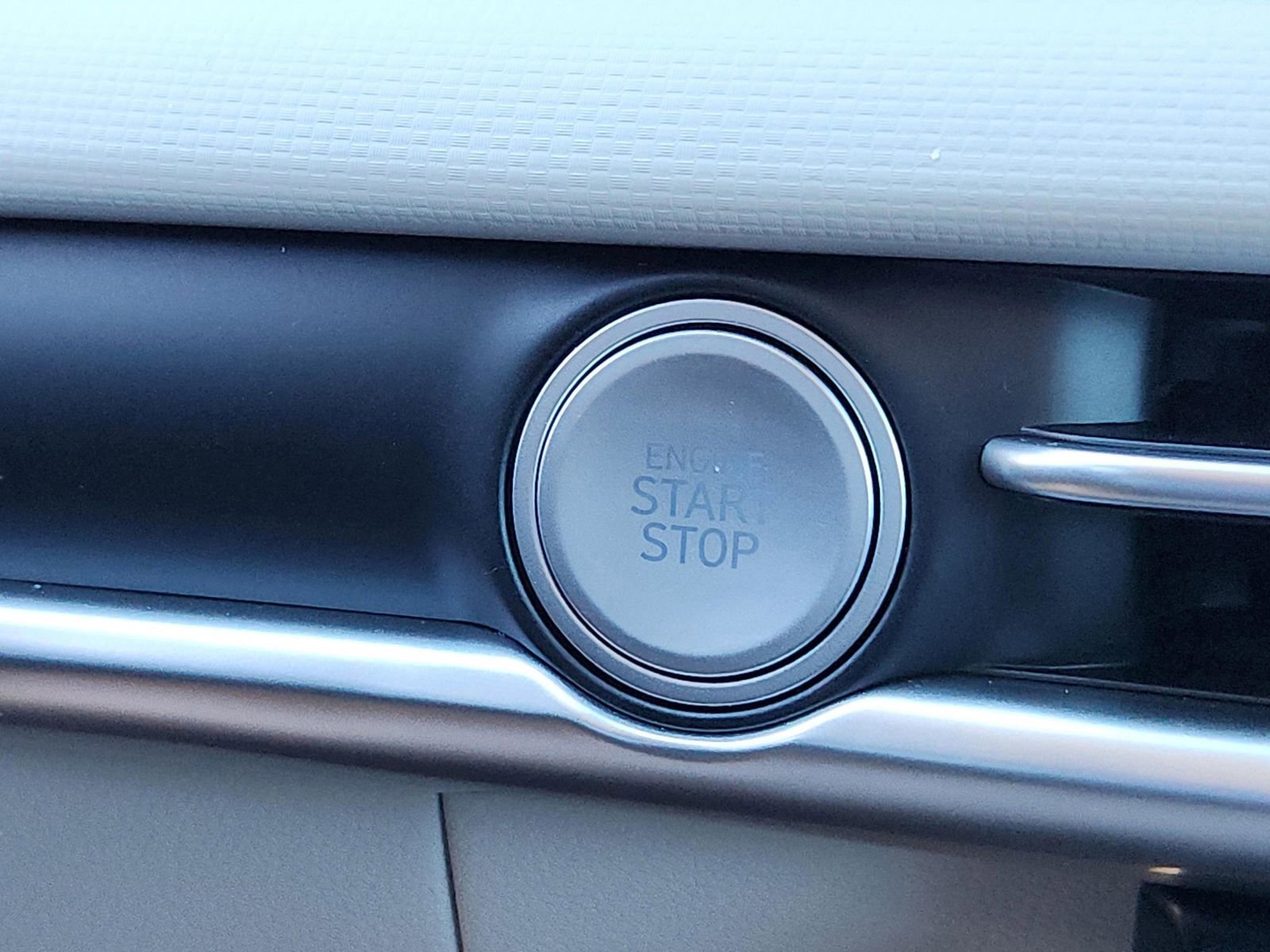 New 2026 Hyundai Tucson Blue SE image 21