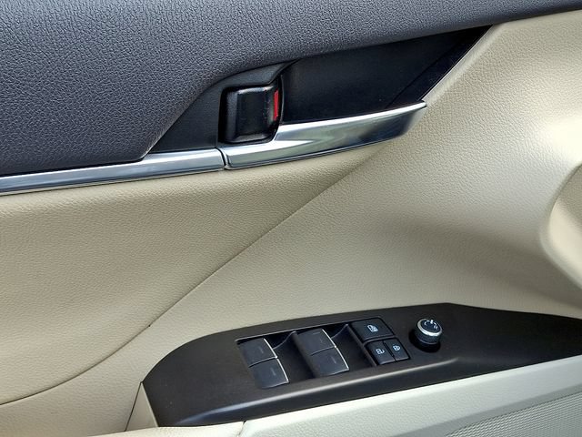 Certified 2023 Toyota Camry XLE FWD image 8