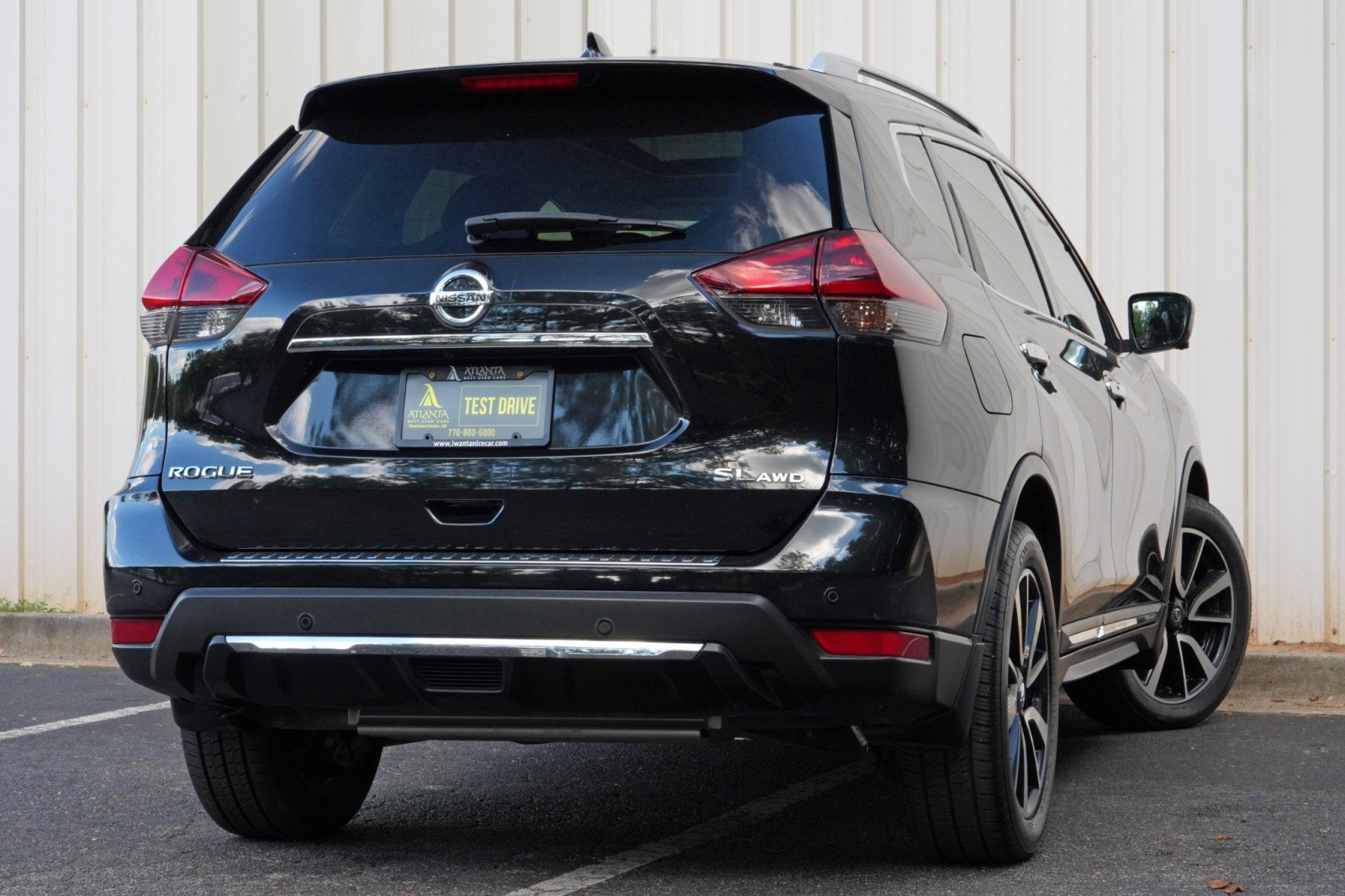 Used 2019 Nissan Rogue SL w/ Premium Package AWD/4WD image 4