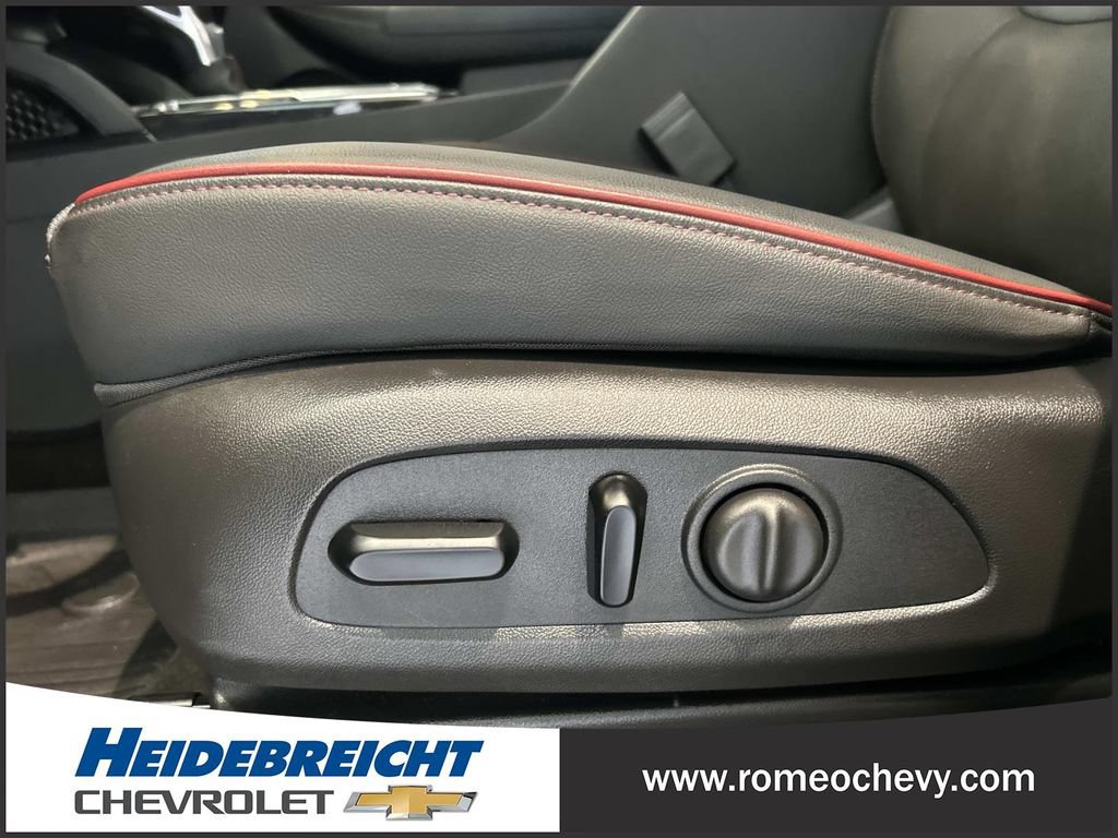 Used 2024 Chevrolet TrailBlazer RS w/ Driver Confidence Package AWD/4WD image 14