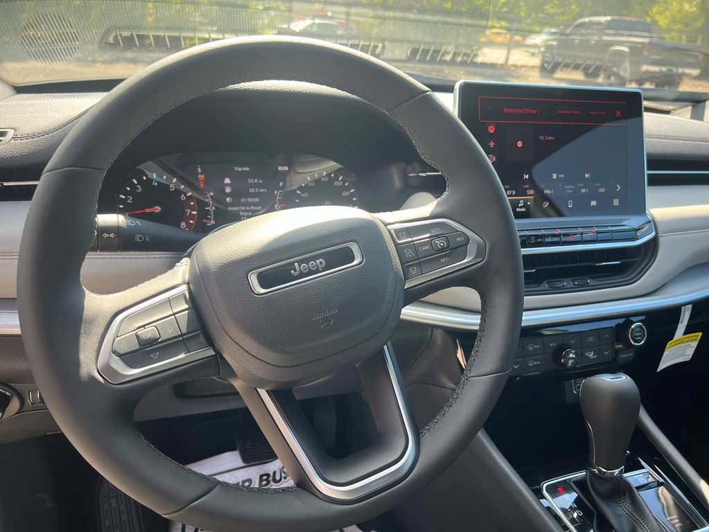New 2026 Jeep Compass Limited image 9