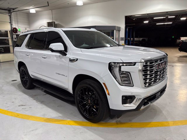 Used 2026 GMC Yukon Denali w/ Advanced Technology Package AWD/4WD image 4