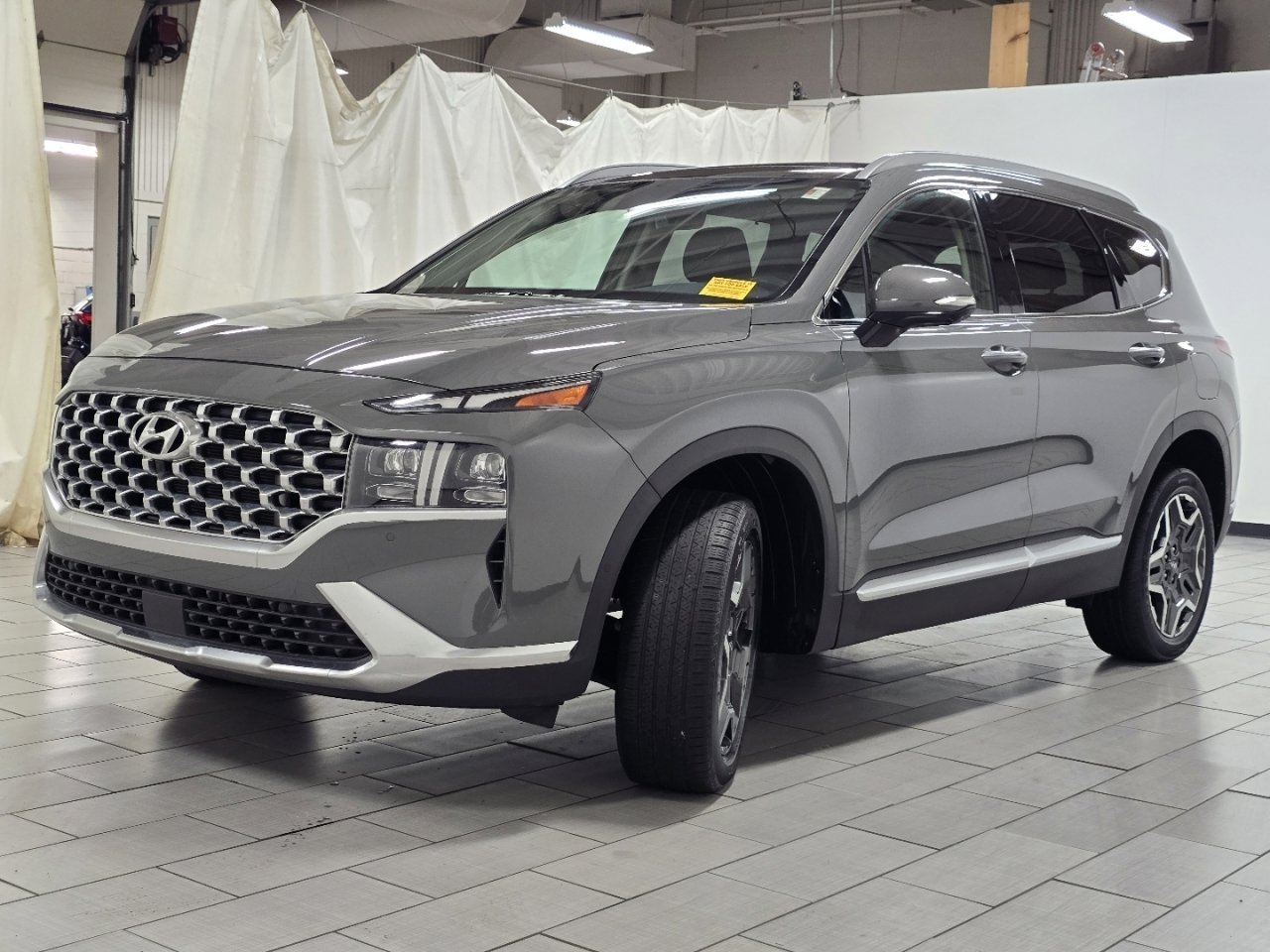 Used 2023 Hyundai Santa Fe Limited image 4