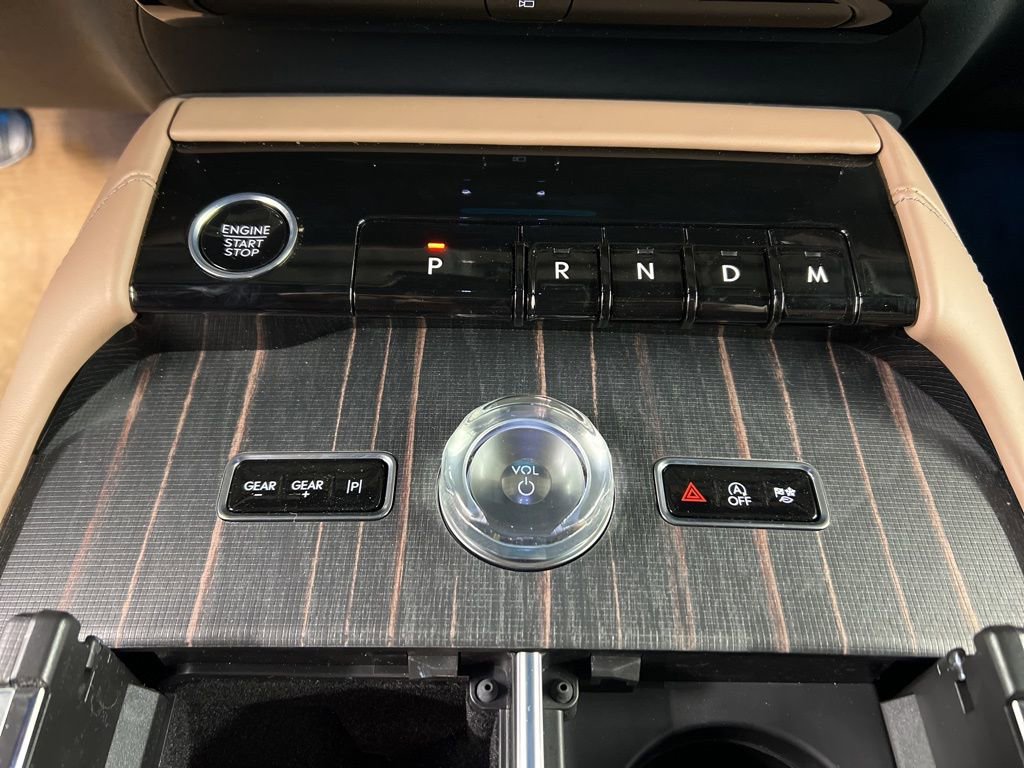 New 2026 Lincoln Navigator Black Label AWD/4WD image 16