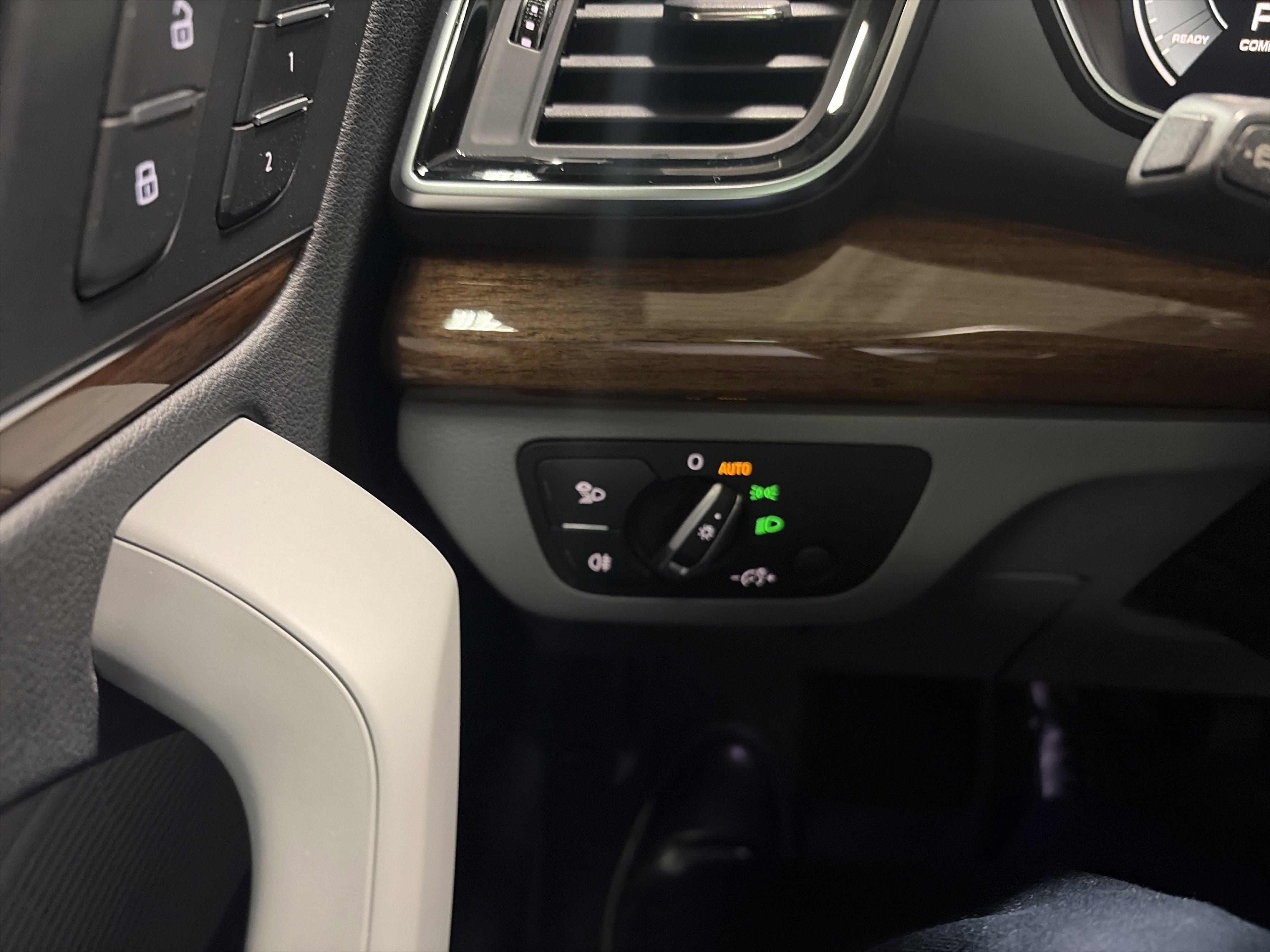 Used 2022 Audi Q5 2.0T Premium Plus image 18