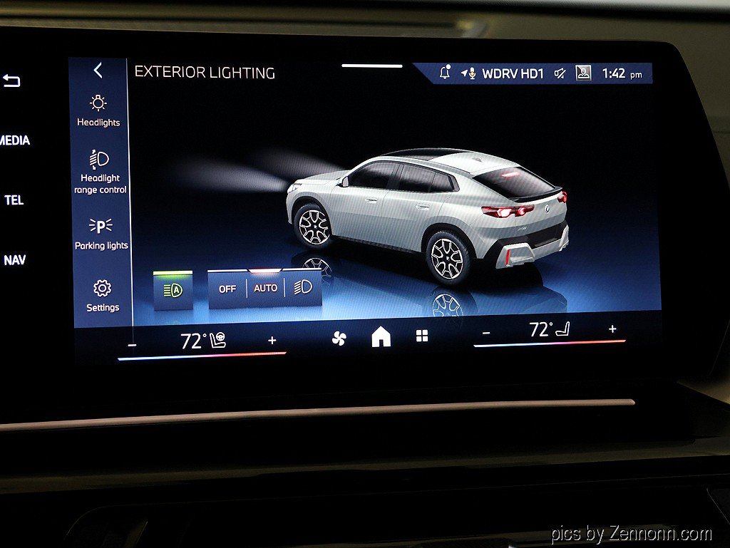 New 2026 BMW X2 xDrive28i w/ Technology Package AWD/4WD image 18