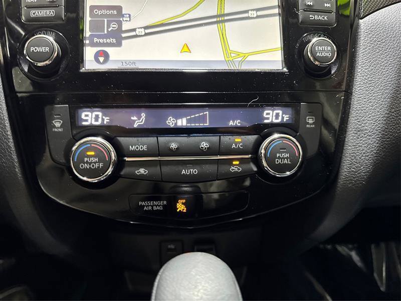 Used 2015 Nissan Rogue SL w/ SL Premium Package image 29