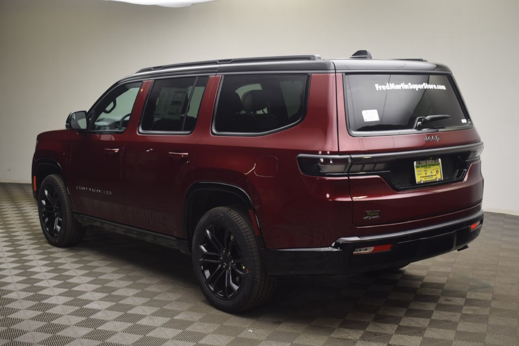 New 2026 Jeep Grand Wagoneer Summit w/ Premium Group III AWD/4WD image 12