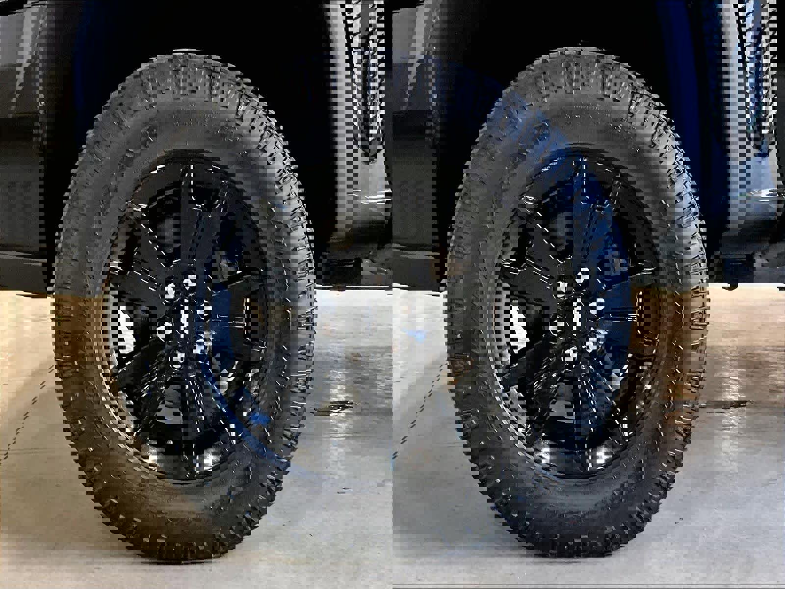 Used 2019 Chevrolet Colorado ZR2 w/ ZR2 Midnight Special Edition image 7