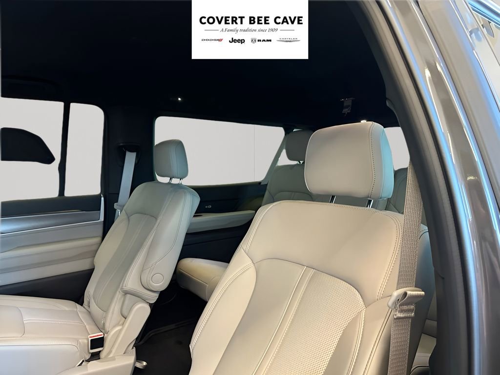 New 2026 Jeep Grand Wagoneer L 4WD image 15