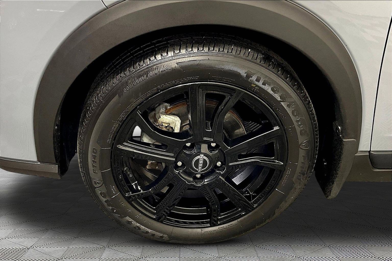 Used 2024 Nissan Kicks SR w/ SR Premium Package FWD image 32