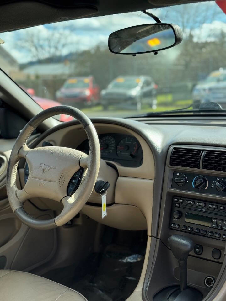 Used 2003 Ford Mustang Premium image 3