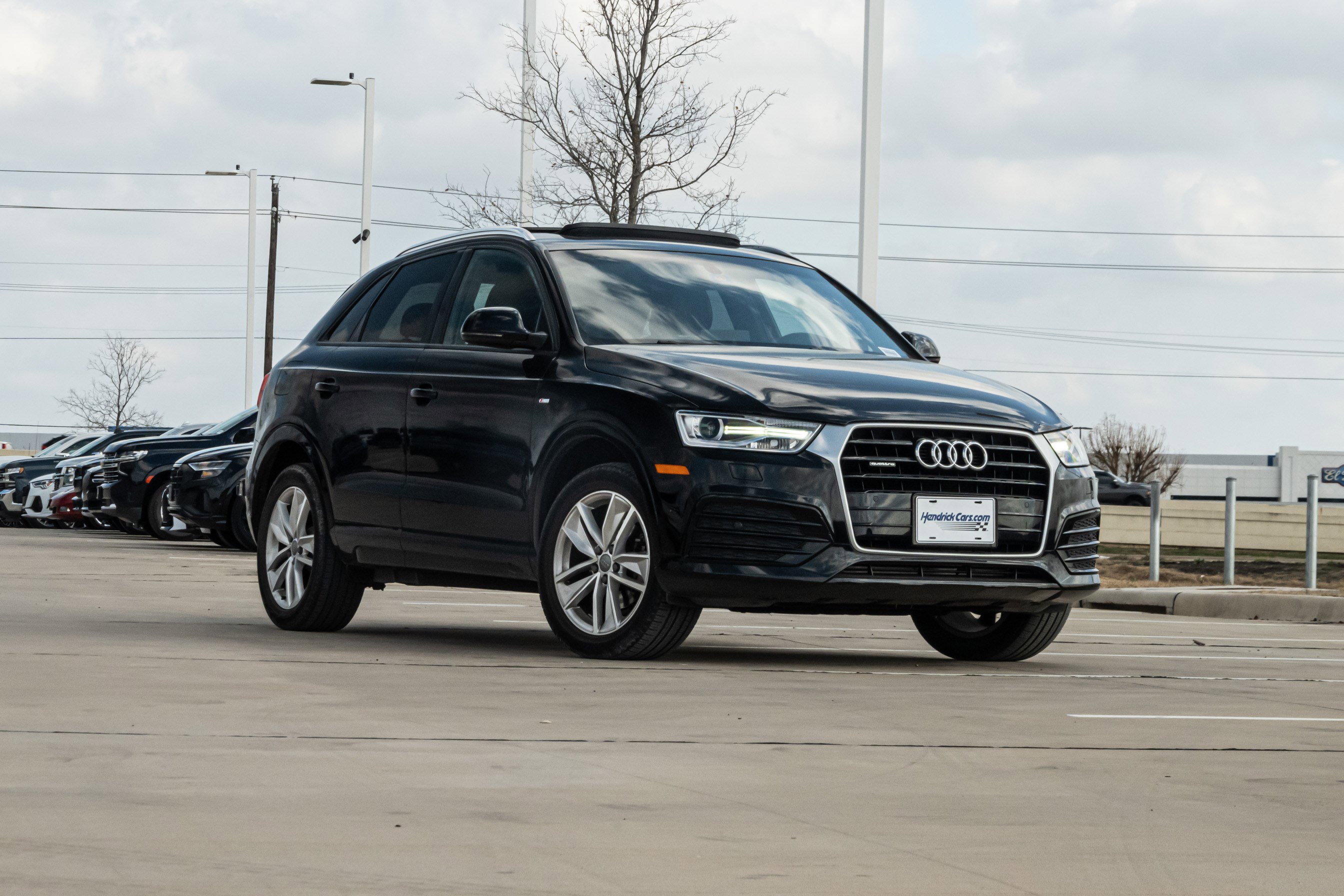 Used 2018 Audi Q3 2.0T Premium w/ Convenience Package image 2