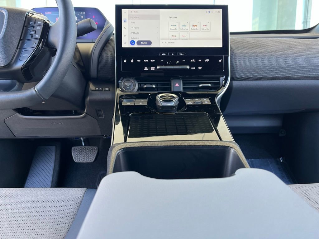 Certified 2025 Subaru Solterra Limited image 19