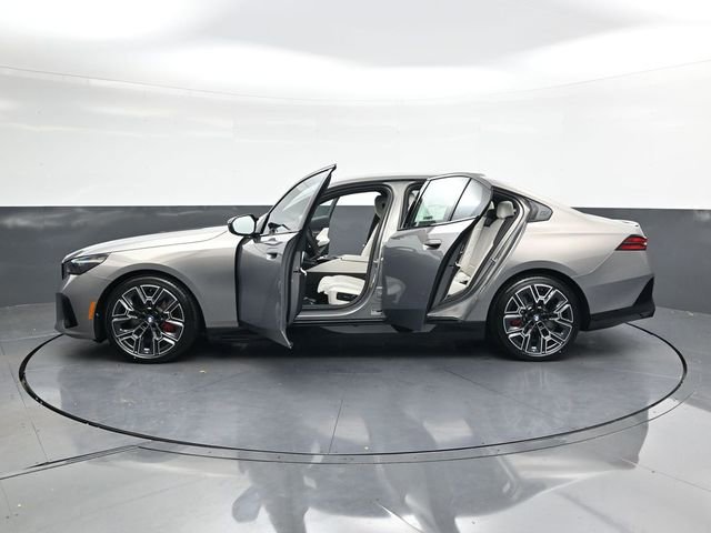 New 2025 BMW i5 M60 w/ Premium Package image 38