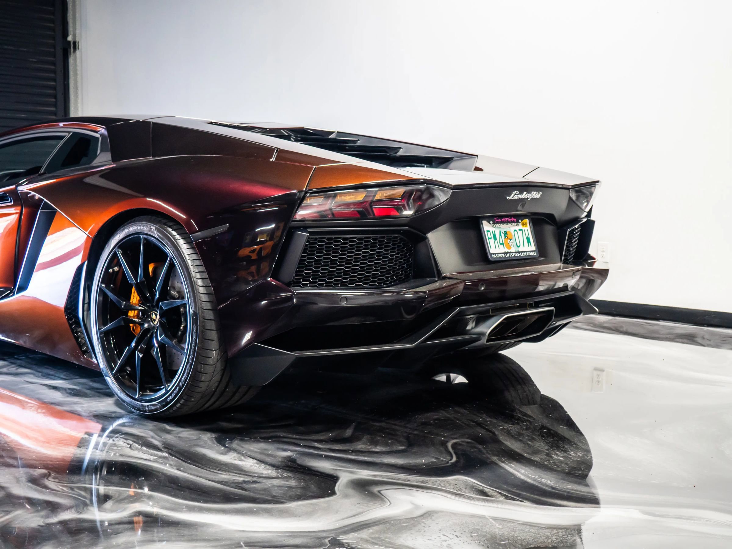 Used 2013 Lamborghini Aventador LP 700-4 image 8