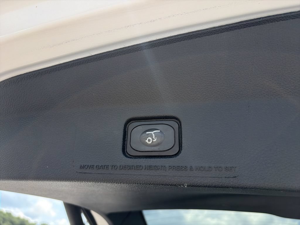 Used 2018 Ford Explorer Limited FWD image 33