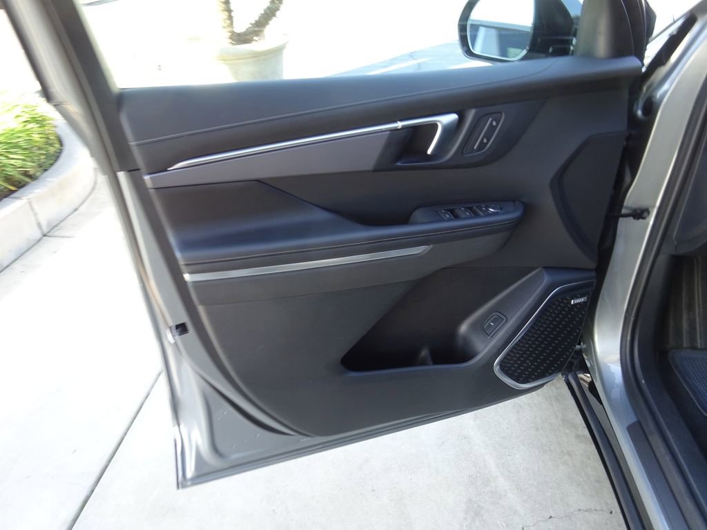 Certified 2025 Buick Enclave Sport Touring image 28